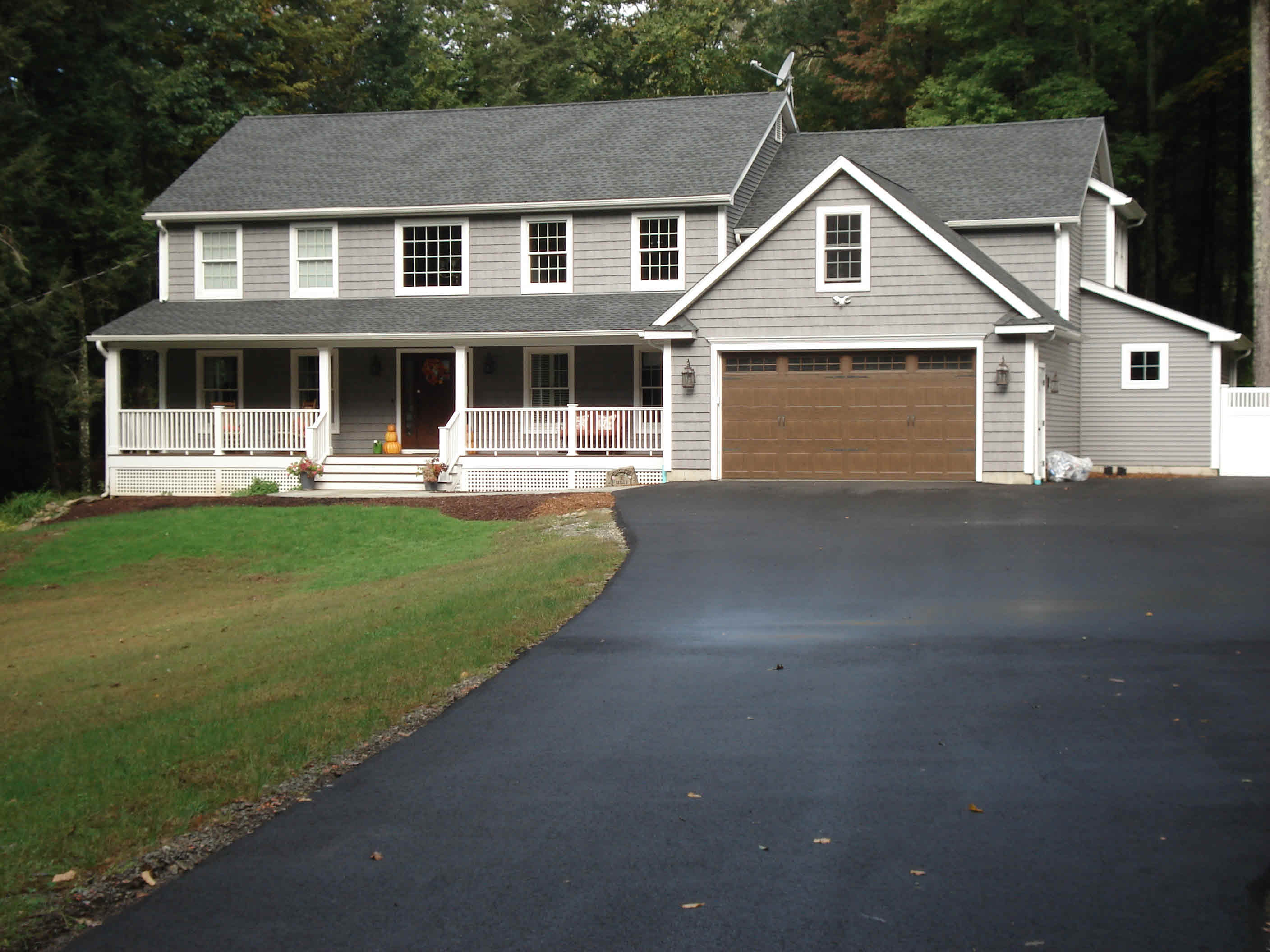 Building photograph for 10 BEACH HILL RD WEST